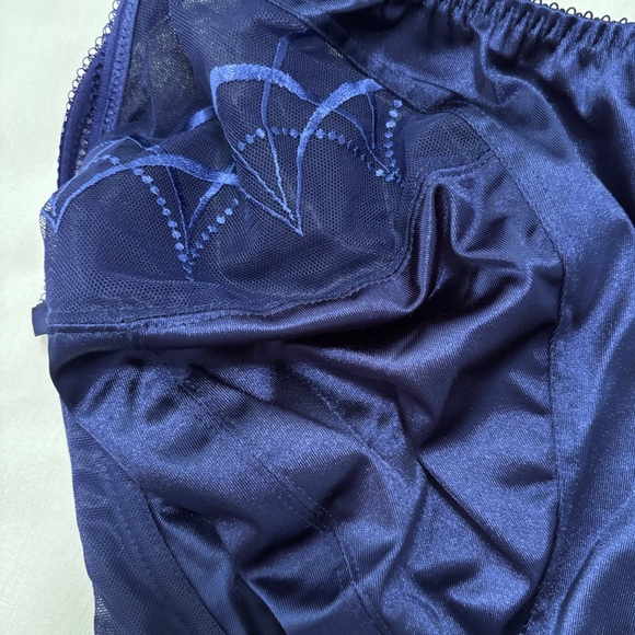 NWT Elomi Navy Blue Bra Sz 36N.  Sheer Upper Cup. Embroidered detail. - Picture 6 of 9